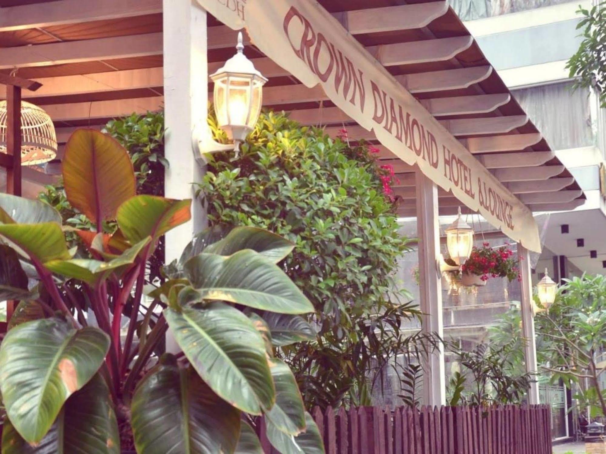 Crown Diamond Hotel - Phu My Hung District 7 Ho-Chi-Minh-Stadt Exterior foto
